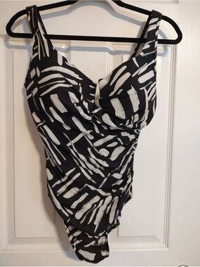 Miraclesuit Black and White Patterned One-Piece Swimsuit